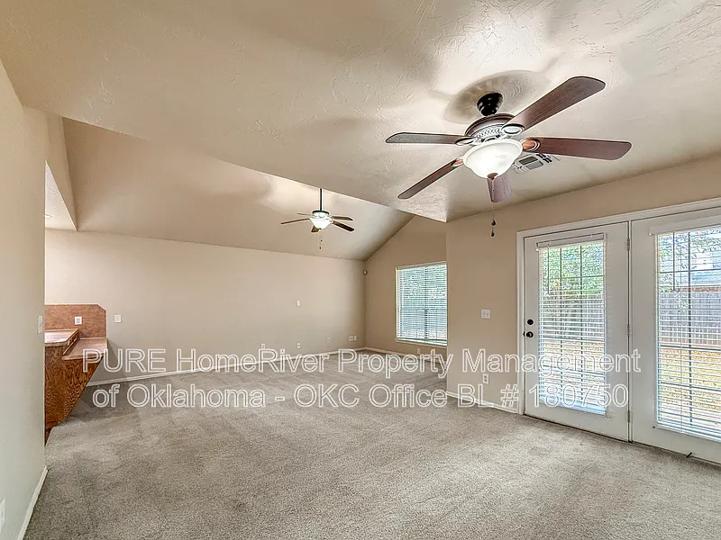 3 bed, 2.0 bath, 1547 sqft, $1,725 — Photo 2