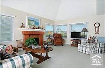 2nd image of 2437 Avenida Mastil