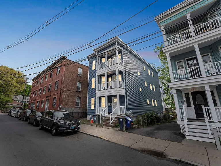 47 Brackett St #3 — Photo 27