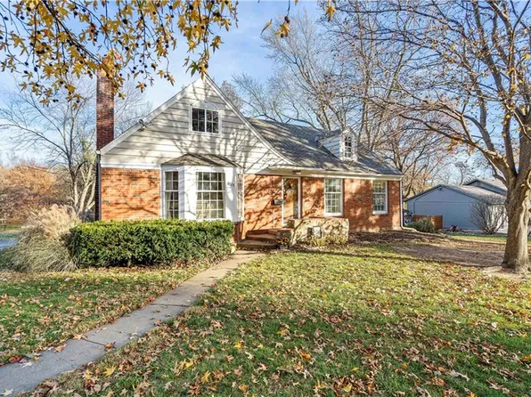 8501 Valley View Dr, Overland Park, KS 66212