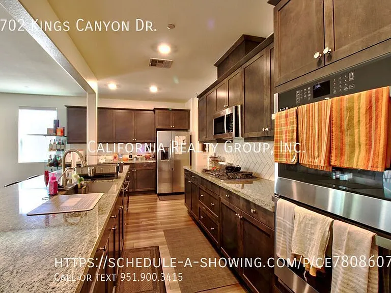 2702 Kings Canyon Dr — Photo 16