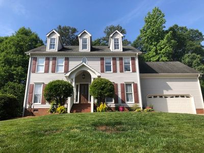 305 River Way Dr, Greer, SC, 29651