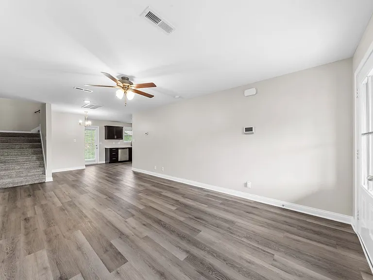 840 Lillian Grace Dr — Photo 5