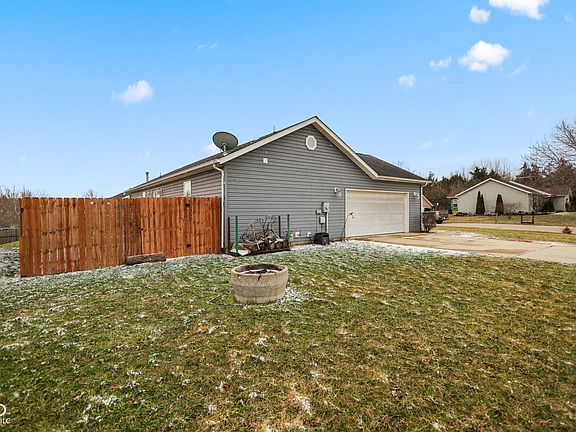 3rd image of 7295 S Marshall Dr