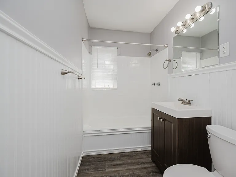 Mariemont Square Bathroom