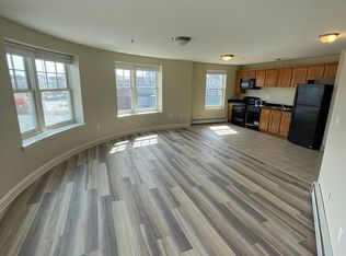 1 5th St #5PT-203, Dover, NH 03820