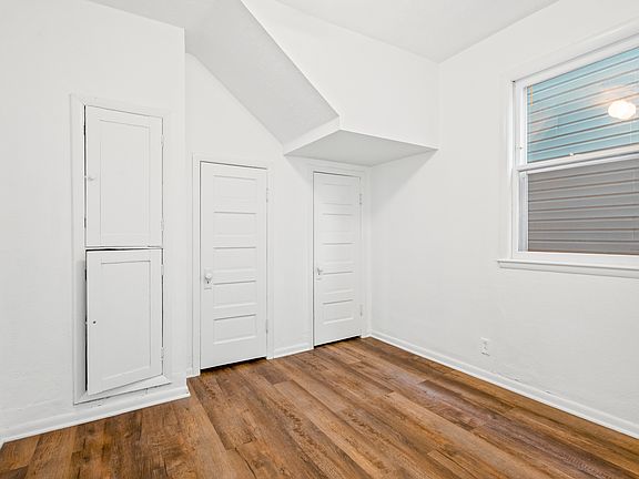 4th image of 5409 S 22nd St #1