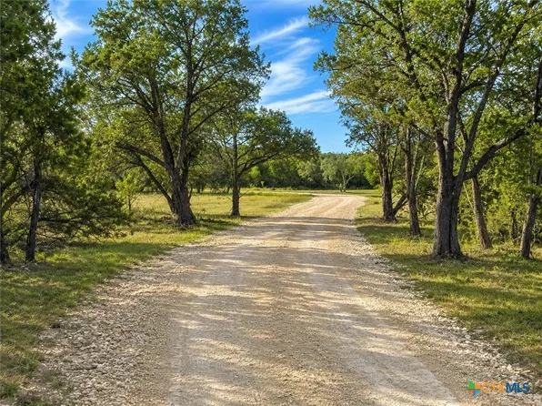 736 County Road 206, Lampasas, TX 76550