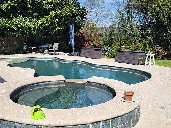 3rd image of 1412 Connemara Cir