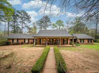 926 Meadowbrook Dr, Jacksonville, TX 75766