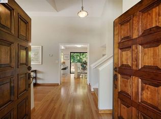 5977 Skyfarm Dr, Castro Valley, CA 94552