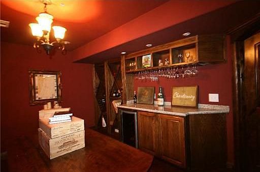 3rd image of 12 Tennyson Ln