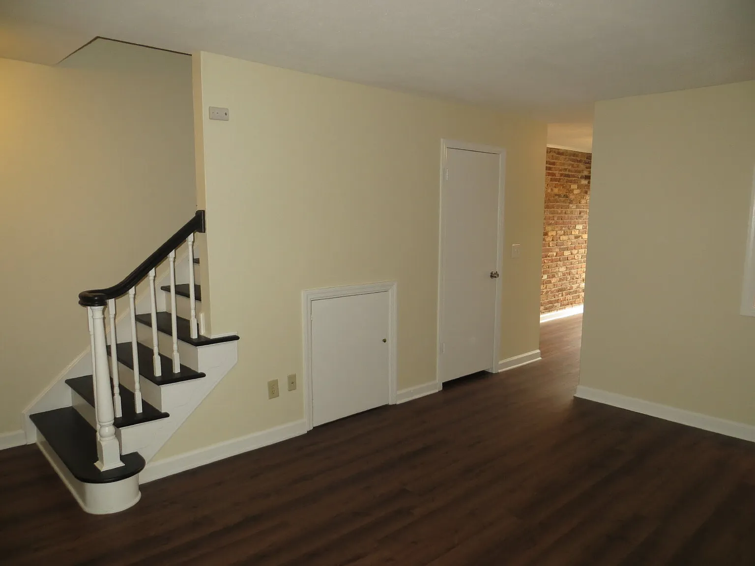 2 bed, 1.0 bath, 960 sqft, $1,500 — Photo 2