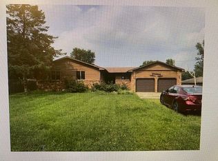 1604 S Shore Dr, Mahomet, IL