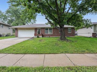 4012 SW 34th Ter, Topeka, KS 66614