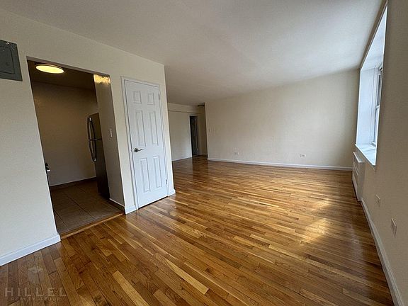 3rd image of 3324 Parsons Blvd APT 3A