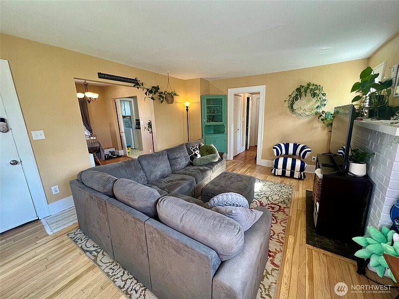 5th image of 6107 S k Street