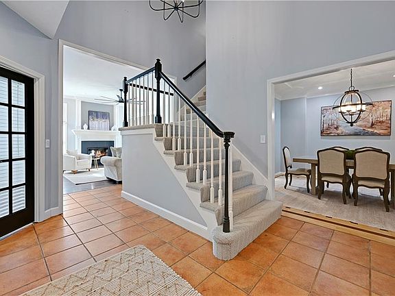 3rd image of 5005 W 131st St