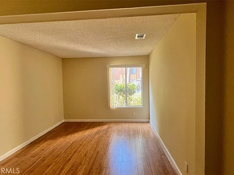 15425 Sherman Way #101 — Photo 2