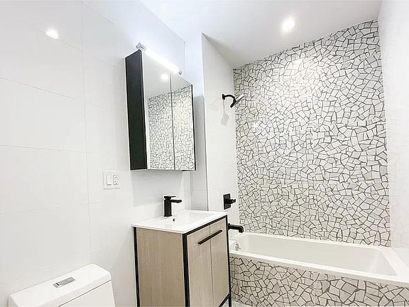 5th image of 1503 Nostrand Ave #4D