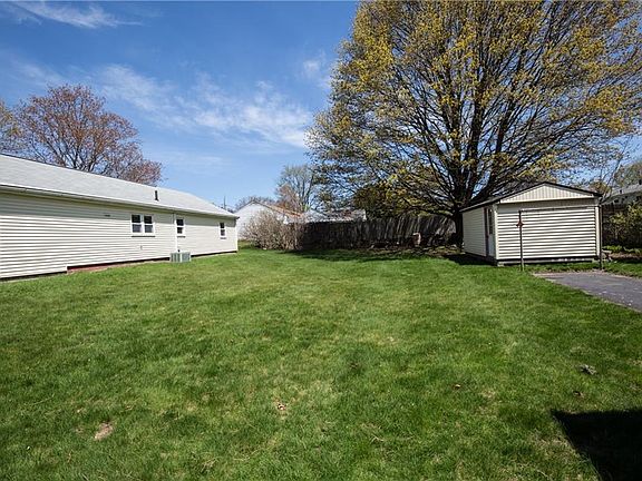 5th image of 60 Heroux Blvd