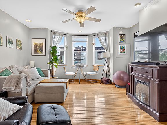 2nd image of 816 S 9th St Floor 3