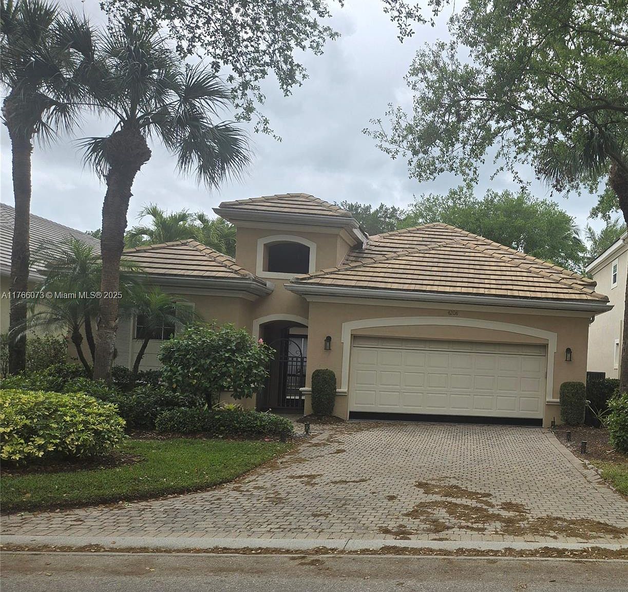 4208 Kensington High St