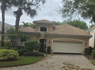 4208 Kensington High St, Naples, FL 34105