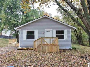 5831 Oakwood Dr, Paducah, KY 42003