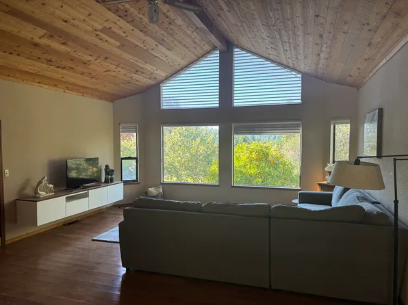 (undisclosed Address), Sebastopol, CA 95472