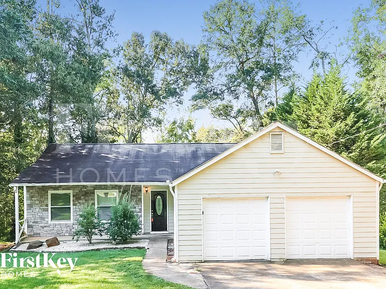 824 Riverstone Ln — Photo 1