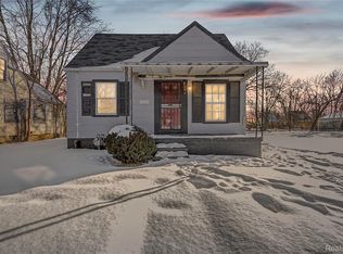 8294 Rosemont Ave, Detroit, MI 48228