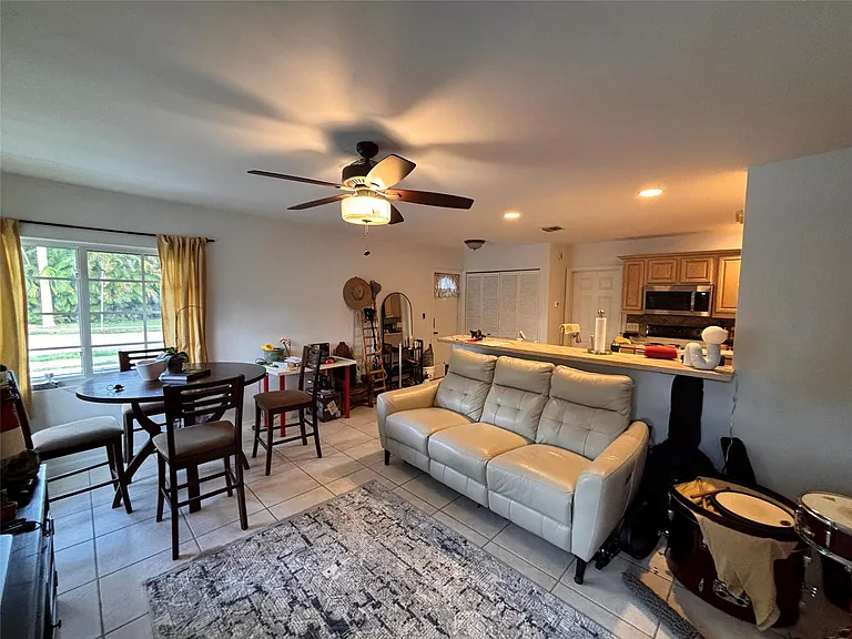1200 W Las Olas Blvd #1-4 — Photo 3