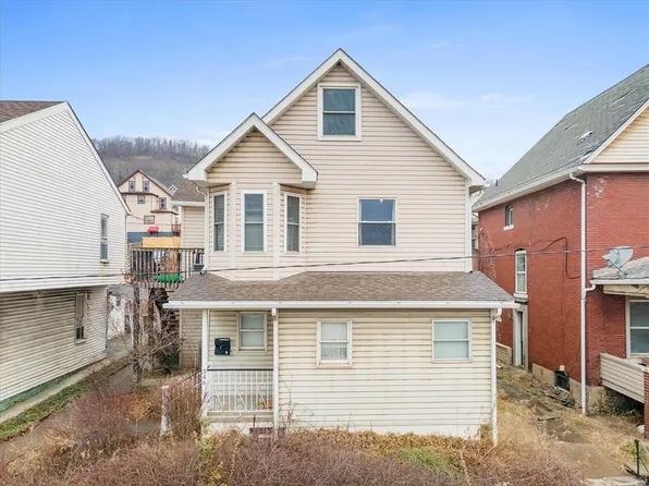 346 W 7th Ave, Tarentum, PA 15084