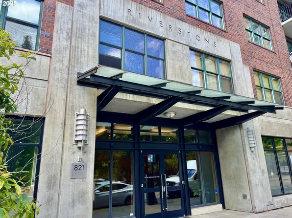821 NW 11th Ave APT 315, Portland, OR 97209