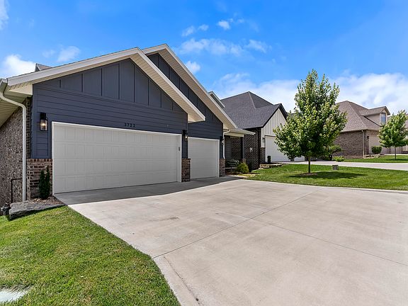 3rd image of 3722 E Hutcheson Avenue