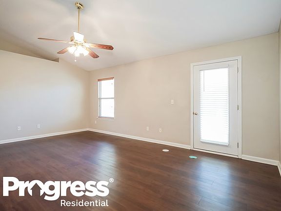 3rd image of 84047 Saint James Ct