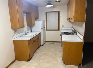 2010 S 11th St #3, Lincoln, NE 68502