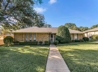 726 Madrid Dr, Duncanville, TX 75116
