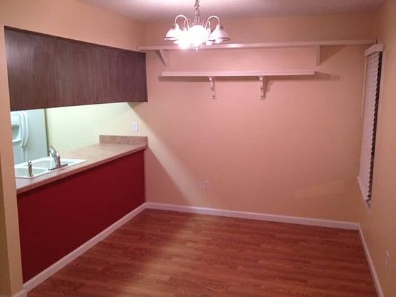 2nd image of 527 S Lincoln Ave Unit 201