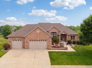 7690 Narcissus Ln N, Maple Grove, MN 55311