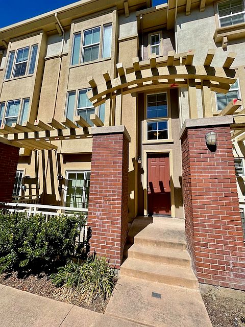 1st image of 547 Mariani Ln