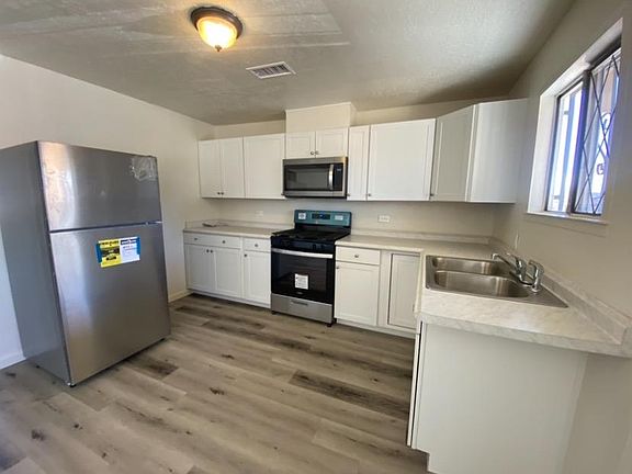 4th image of 1729 Del Sur Dr SW #A