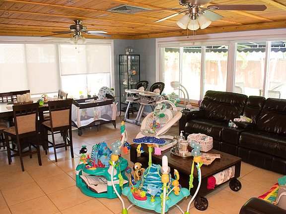 3rd image of 9950 Jamaica Dr