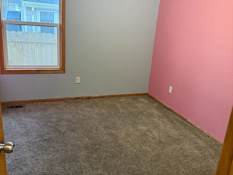 627 SE 27th Ct — Photo 9