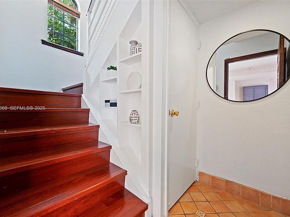 5th image of 231 Majorca Ave APT C