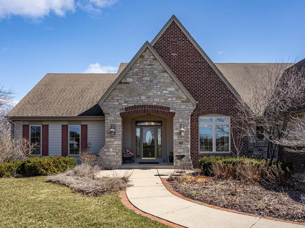 N87W27321 Emerald Fields COURT, Hartland, WI 53029