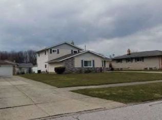 5646 Carlton Dr, Bedford Heights, OH