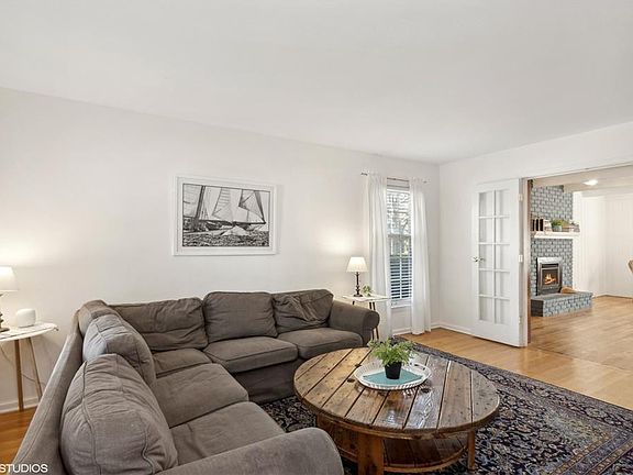 4th image of 4115 Birchwood Dr