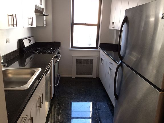 4th image of 20 Beekman Pl APT 10A